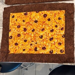 4 Reversible Sunflower Pattern Dining Table Placemat